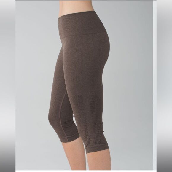 Lululemon In The Flow Crop II Heathered Dark Chocolate size 6 - Picture 1 of 7
